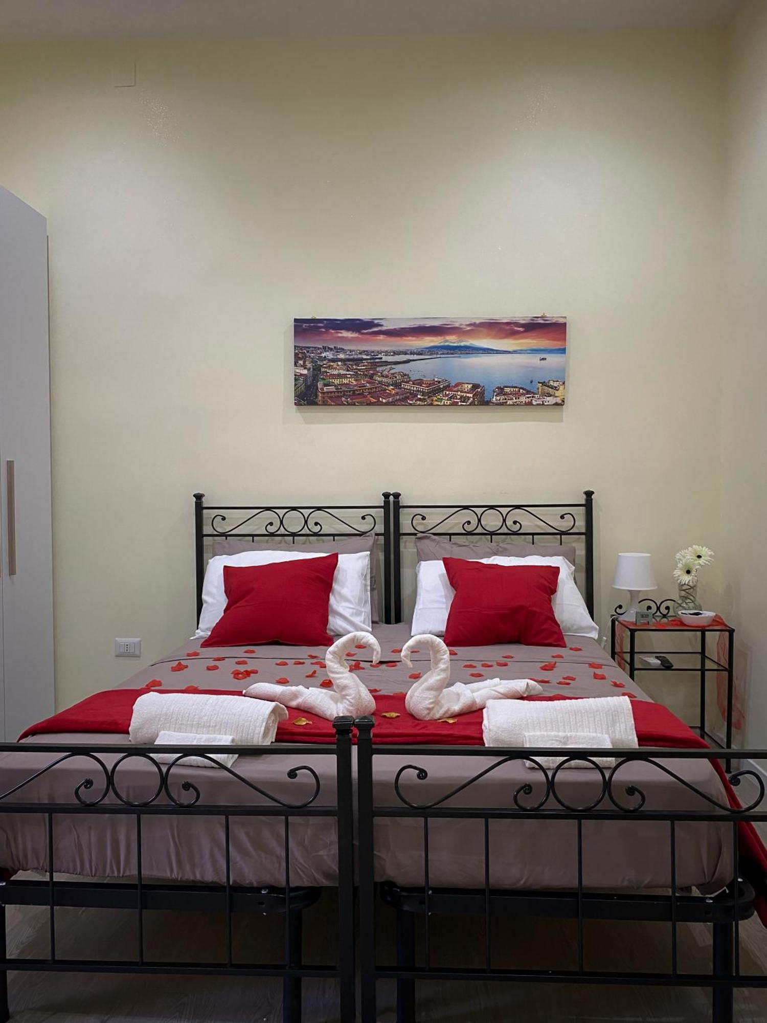 Appartamento La Casa Al Centro " Vicino Al Centro Storico Di Napoli" Esterno foto